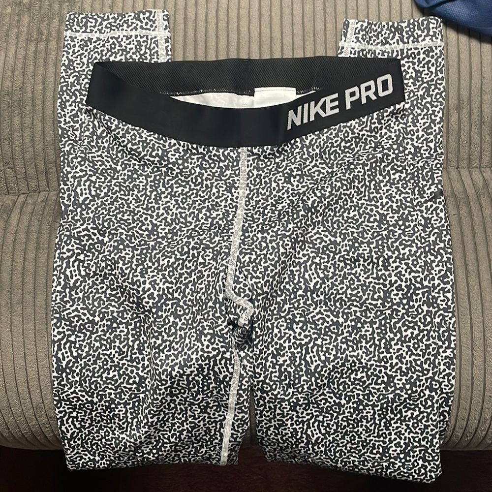 Nike Pro small womens leggings